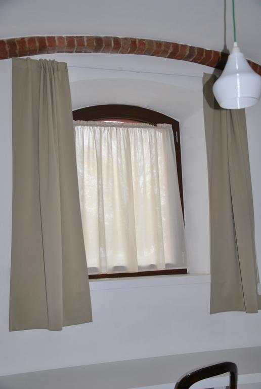 Fiorenzuola dʼArda Agriturismo Mascudiera חדר תמונה